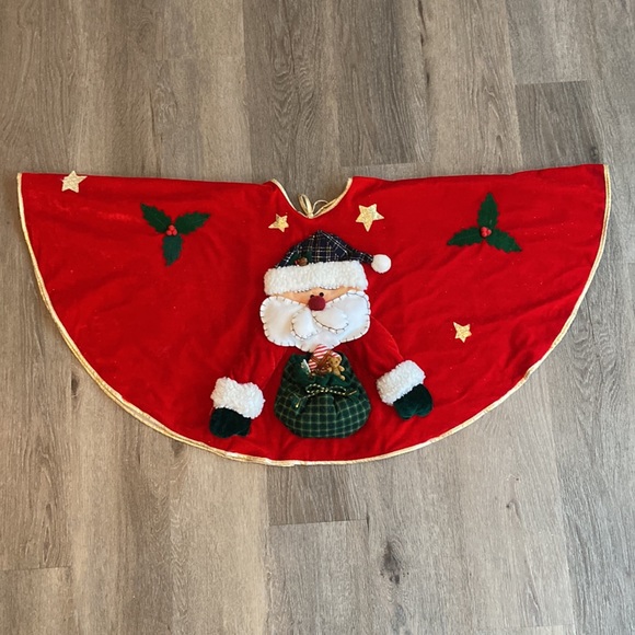 Christmas Tree Skirt - Picture 2 of 4